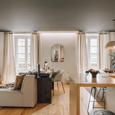 Tassil - 2 Bedrooms In Santos * Lisboa